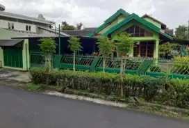 Rumah dan Tanah Luas Hook Cemorokandang Malang