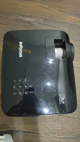 Urgent Sale! Infocus - DLP Bekas Siap Pakai, Harga Miring!