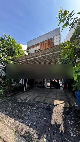 Dijual Rumah 3 Lt Full Furnish Rapi Siap Huni