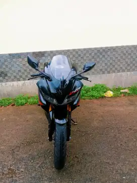 Nia:R15 V3 PLAT B DEPOK PAJAK HIDUP MOTOR BERGARANSI TERAWAT TERMURAH