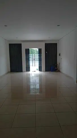 Di sewakan  Ruko daerah pluit raya jakarta utara