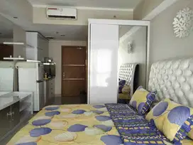 DISEWAKAN UNIT STUDIO FULL FURNIS APARTEMEN THE OASIS LIPPO CIKARANG