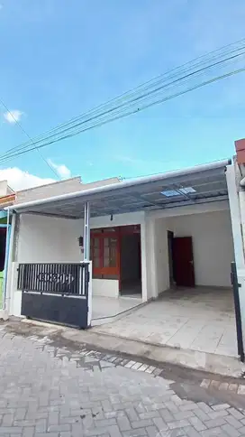 Rumah dalam perumahan di purwomartani sleman