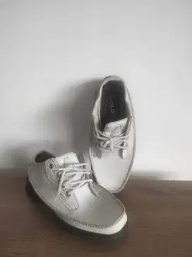 Sepatu Snikers kulit asli