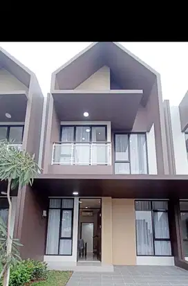 Rumah 2 lantai harga 1 lantai di parungpanjang bisa siap huni free ppn