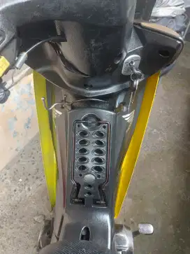 Revo 110 Kapinis Koperasi Kuning