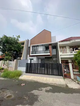 DIJUAL RUMAH BARU DARMO BARU BARAT MINIMALIS MODERN