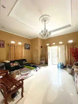 Disewakan Rumah Hoek Cluster Bulevard Hijau Harapan Indah Bekasi