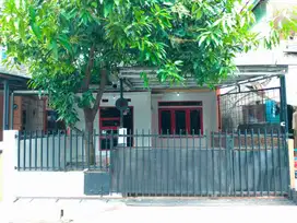 RUMAH MINIMALIS 2 LANTAI DI KOMPLEK ARCAMANIK CISARANTEN BANDUNG