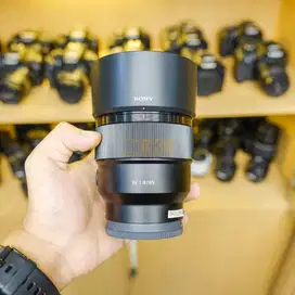 Lensa Sony FE 85mm 1.8 Fullset Mulus