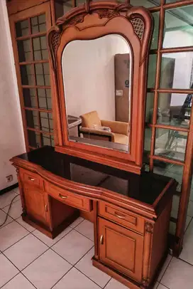 Lemari rias kayu jati