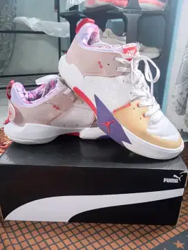 Sepatu basket Jordan one take 5