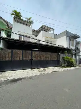 Z56 Rumah Bagus 166 m2 Murah di Saharjo Tebet Jakarta Selatan