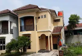 Di Jual Rumah Di Jl.Nenggewer,Cibinong.