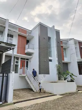 Rumah 2 Lantai di Bandung Jatihandap Dekat Terminal Cicaheum