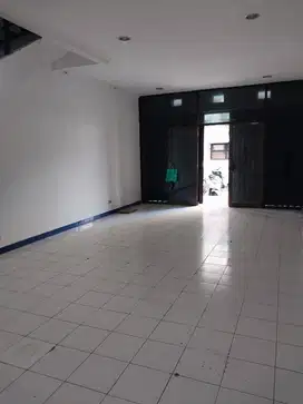 Disewakan Ruko di Bintaro Utama 3A