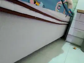 tempat tidur 160×200