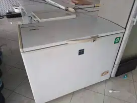 Dijual dan Disewakan Freezer Box Sharp 300lt Murah Jaya