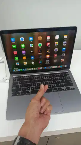 MacBook air m1 8/256