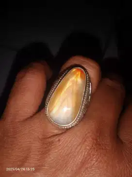 Batu junjung derajat(junder Cristal)