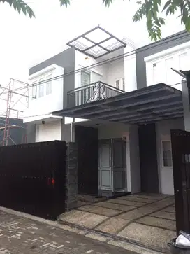 Rumah Modern Gading Indah Regency Surabaya Timur