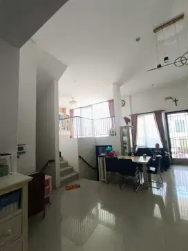 Jual Rumah Semi Furnished & Strategis di Citra Garden 8 Kalideres