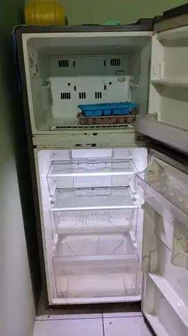 Kulkas LG 2 pintu