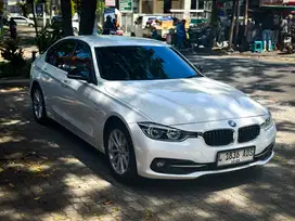 BMW 320i F30 2016