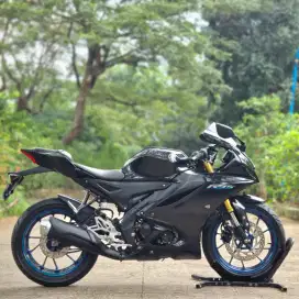 YAMAHA R15 V4 BLACK 2021 KM LOW SUPER ISTIMEWA PAJAK PANJANG