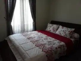 Rumah Full Furnished 5 kamar sewa Bulanan