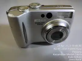 NIKON CAMERA COOL PIX 5200