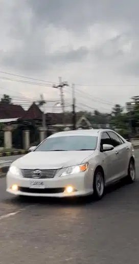 Toyota Camry V 2012