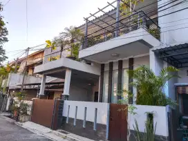 Dijual rumah tingkat baru renovasi siap huni di Pekayon galaxy