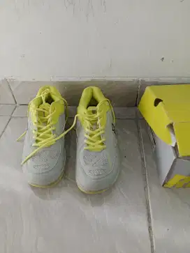 sepatu reinforce speed (RS) ukuran 44