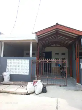 Rumah luas  4 kamar tidur bekasi barat