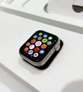 APPLE WATCH SE GEN 2 | 40MM | STARLIGHT