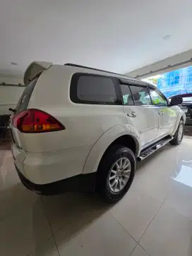 Mitsubishi Pajero Sport Exceed 4×2 Diesel Matic A/T 2012/2013 Putih