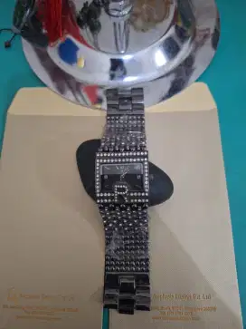 Jam tangan branded 
Rovina quartz 9475-R stainless steel back 
Limited