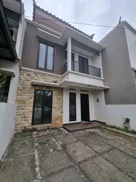 Rumah 2 Lantai Siap huni Depok Asri Dan Nyaman