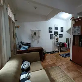 Dijual rumah di Bumi Pusaka Cinere