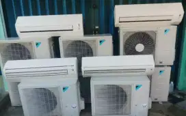 Jual ac bekas dan baru daikin Panasonic sharp LG Samsung berkualitas S