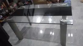 Meja makan minimalis (tempered glass)31