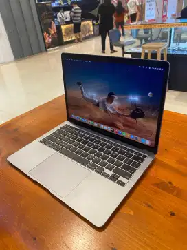 Macbook Air M1, 2020 - RINGAN - TIPIS - MINIMALIS