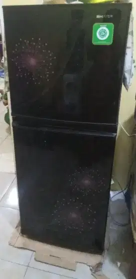 Dijual kulkas 2 pintu