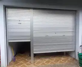 Perbaikan pintu rolling door / foldinggate