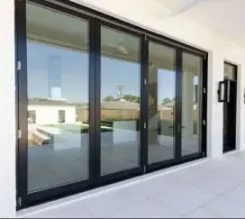Kusen pintu aluminium