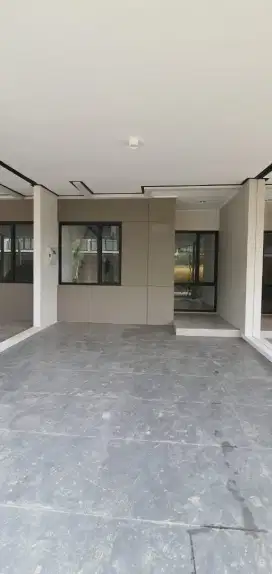 Dijual rumah 2 lantai di PIK 2