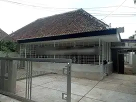 rumah di sayap dago bandung utara