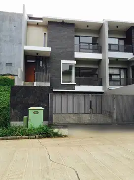 Dijual Rumah Setraduta Hegar Bandung