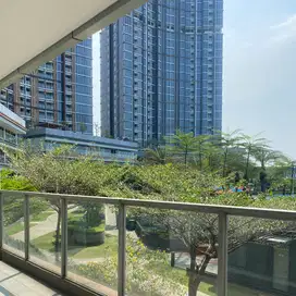 Terace Apt Gold coast view pool